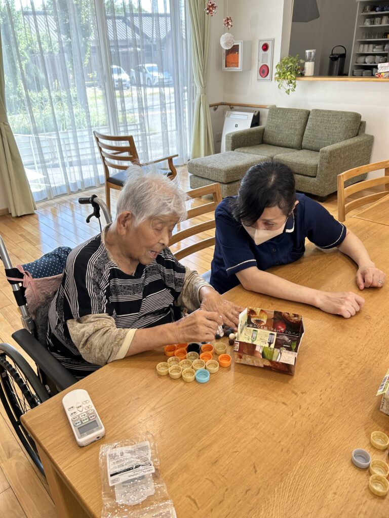 洗濯バサミ&デコレーションケーキのサムネイル画像